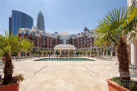 300 W 5th Street 650