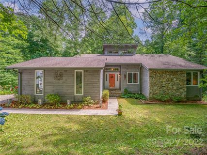 6 Greenbriar Avenue sold home in Greenbriar, Flat Rock, NC