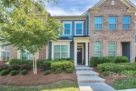 2714 Tranquil Oak Place