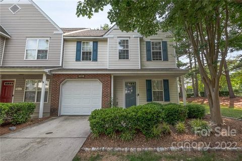8259 Christmas Court