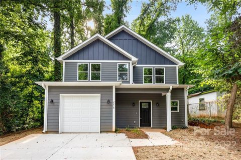 2218 Kennesaw Drive