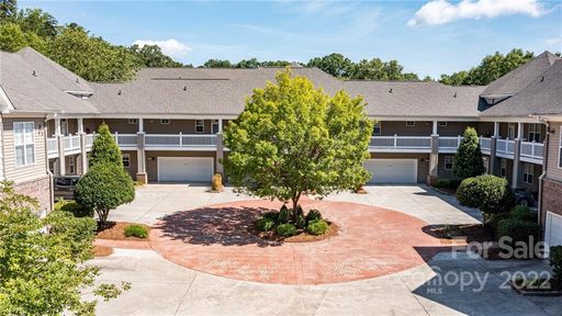 8935 Rosalyn Glen Road