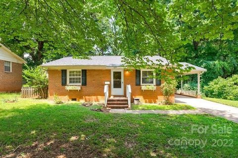 1629 Longleaf Drive