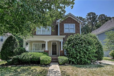 16319 Kelly Park Circle