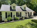 3829 Wonderland Drive sold home in Matthews, SC