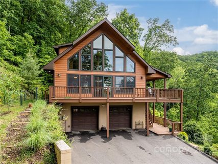 678 Meadow Creek Drive