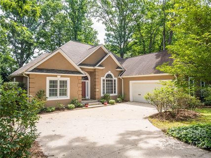 24 White Oak Road