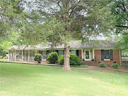 421 Country Club Drive