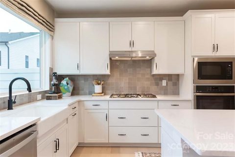 638 E Woodlawn Road sold townhome in Six Twenty, Charlotte, NC