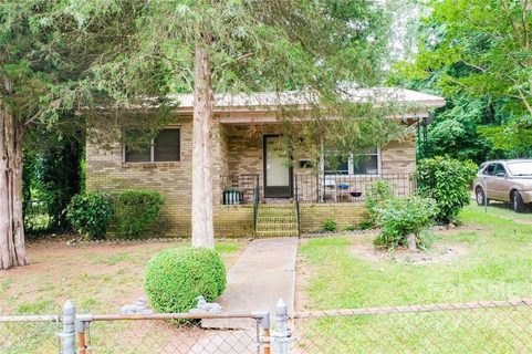 448 Charles Street sold home in Rolling Hills, Statesville, NC