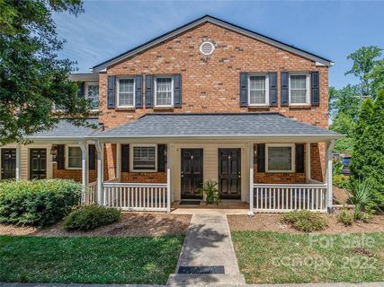 1210 Green Oaks Lane