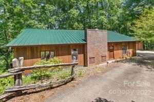 1820 Country Club Drive