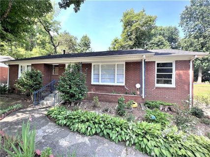 2801 Flintridge Drive