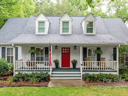2805 Bards Court sold home in Hearthstone, Matthews, NC