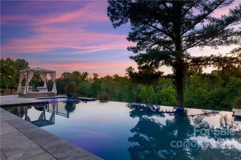 1443 Winged Foot Drive