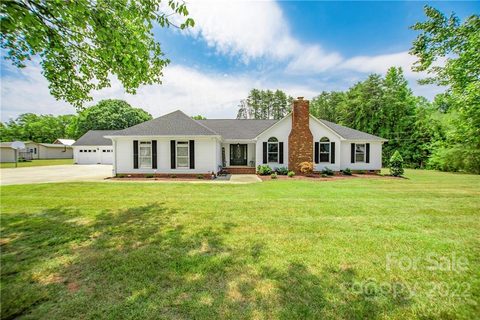 6083 Holland Drive sold home in Hollandale, Clover, SC