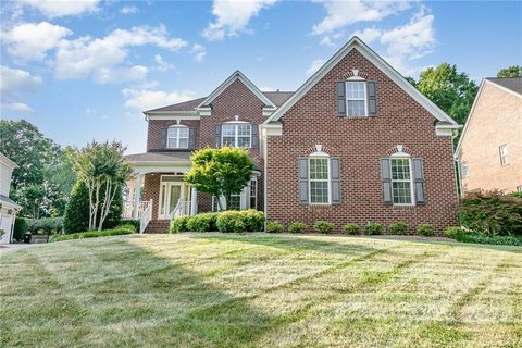 Previously sold for $605,000