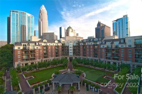 300 W 5th Street 437