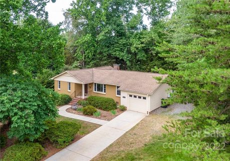 3255 Lake Shore Road