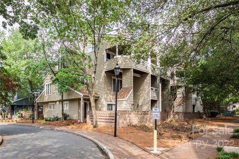 427 8th Street 101
