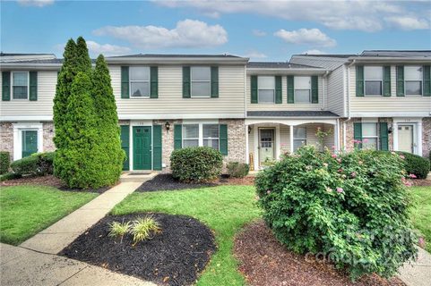 138 Water Oak Drive sold townhome in Park Lake, Pineville, NC
