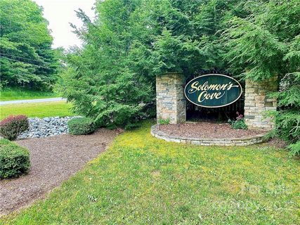 87 Solomons Cove Road 1-2 sold home in Solomons Cove, Flat Rock, NC