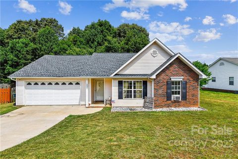 2427 Hawk Ridge Drive