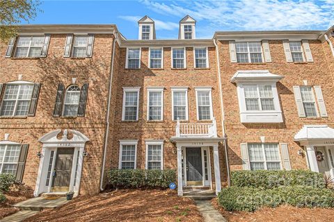 14158 Fitzroy Lane sold townhome in Charleston Place, Charlotte, NC