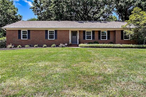 3608 Garden Club Lane