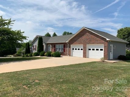 128 Deer Creek Drive