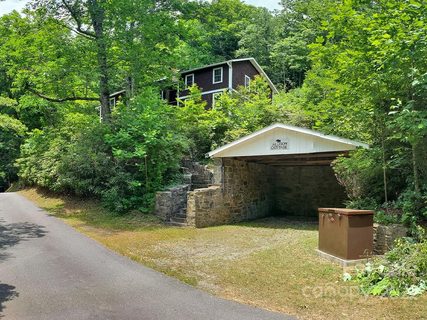 381 W Virginia Terrace