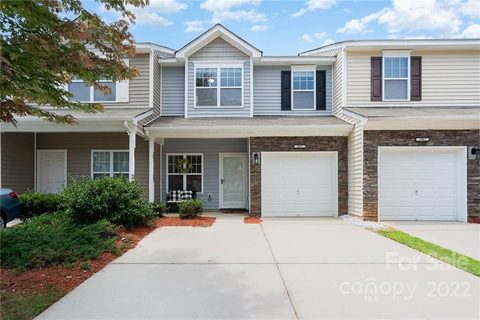 2085 Shady Pond Drive sold townhome in Harpers Mill, Lake Wylie, SC