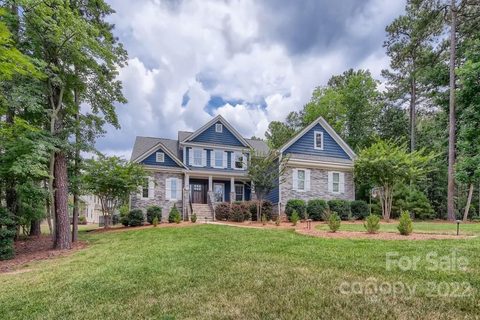 324 Kenway Loop