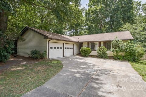 1015 Pineborough Road
