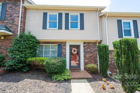 2705 N Center Street 72 sold home in Westminster Park, Hickory, NC