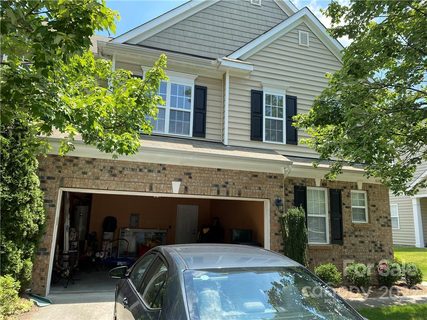 11015 Lucky Horseshoe Lane