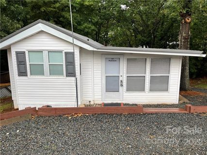 112 Meadowview Circle