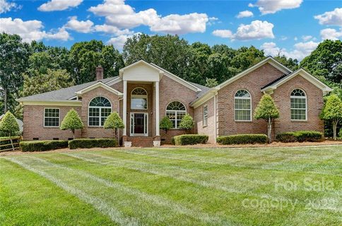 9020 Ranchview Court sold home in Valley Ranch, Matthews, NC