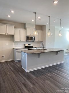1206 Keydet Drive 21