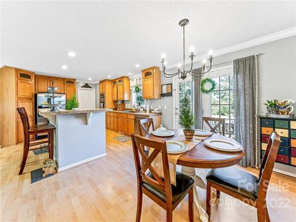194 Lone Laurel Trail sold home in Lone Laurel, Hendersonville, NC