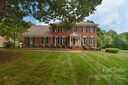 8810 Scarsdale Drive sold home in Mint Hill, SC