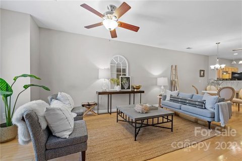 1221 Lalex Lane
