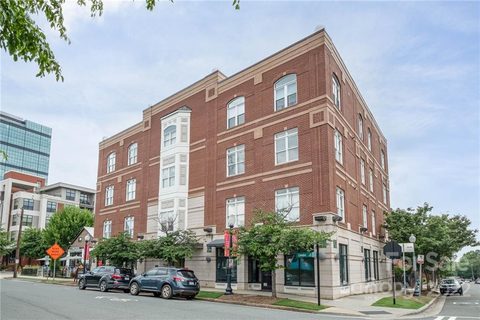 1700 Camden Road