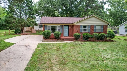 5802 Hillcrest Circle