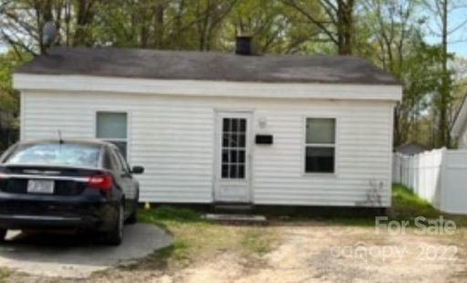 1047 Sycamore Avenue