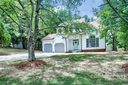 5525 Ashbluff Court sold home in Charlotte, SC