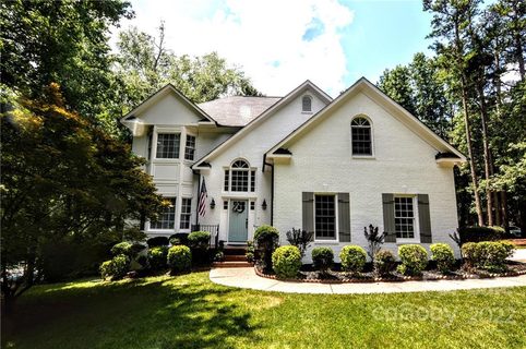6708 Hollow Oak Drive sold home in Farmwood East, Mint Hill, NC