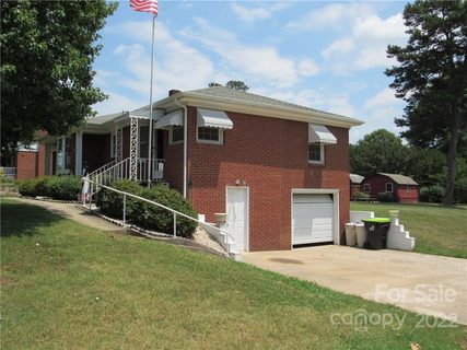 286 Lake Drive 38-41