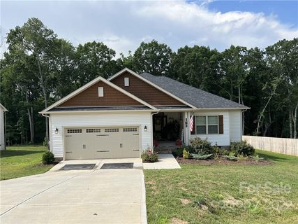153 Northlake Drive