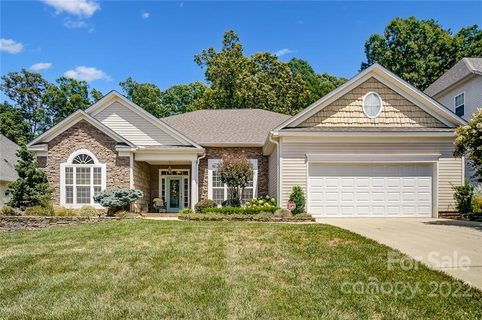 989 Pinkney Place